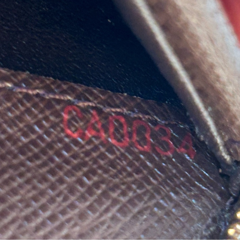 Louis Vuitton Olav Wallet Organizer in DE - Picture 13 of 16